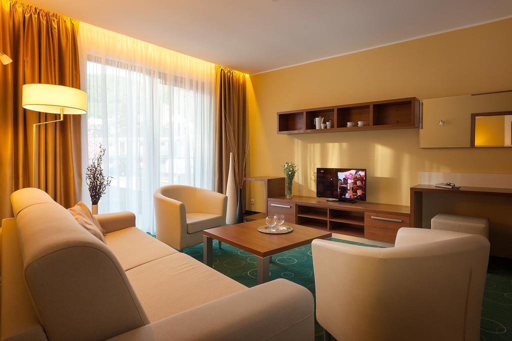 Wellness Hotel Panorama 特伦钦温泉区 外观 照片